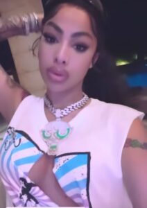 Mami Kim critica la forma en que fué vestida su hermana Yailin y deja
